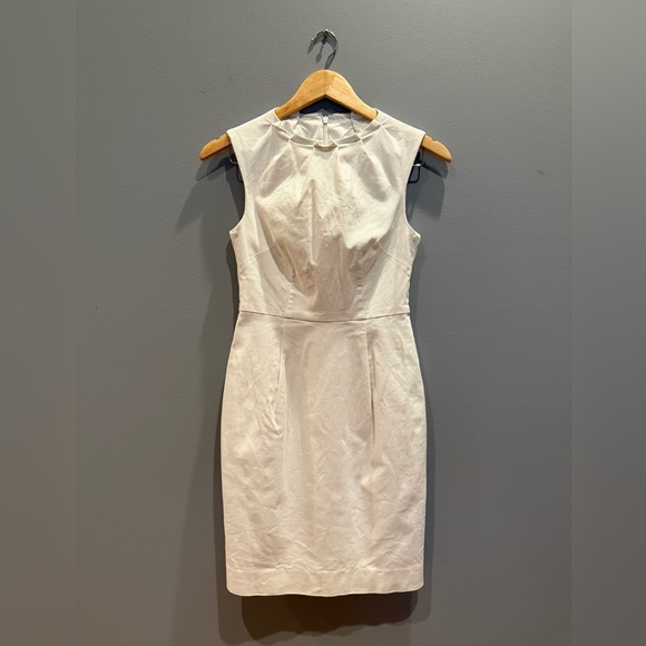Banana Republic Dresses & Skirts - Banana Republic Cotton Structured Sleeveless Dress